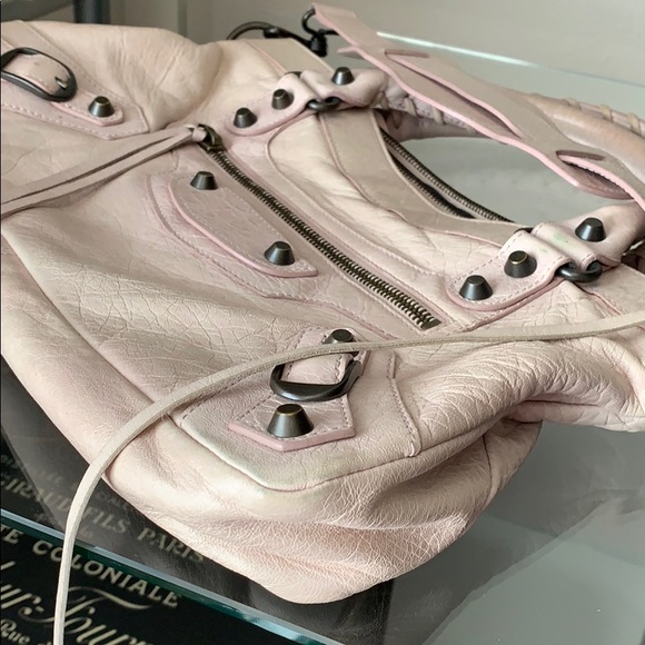 Balenciaga First - Picture 5 of 8